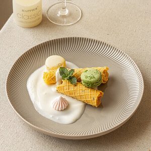 Japanese-Inspired Ceramic Plate – Elegant 8.2-Inch Dining Upgrade