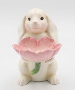 Cosmos Gifts Fine Ceramic Bunny Rabbit Holding Pink Tulip Flowers Candy Candle Plate Figurine, 6-1/4″ H